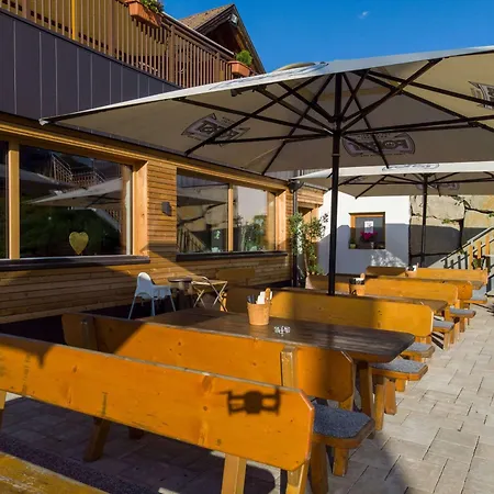 Bed & Breakfast Bar-restaurant-pizzeria Antermont Carezza al Lago